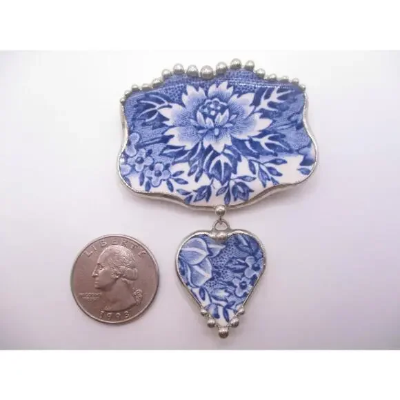 vintage Linda Carrigan '96 "Broken China" blue white dangle brooch pin OOAK 0303 - Picture 2 of 7